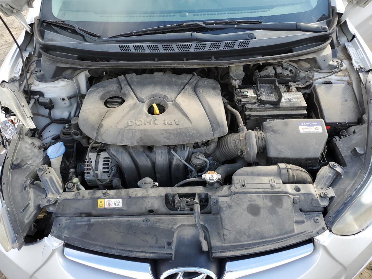 2014 Hyundai Elantra - Image 12