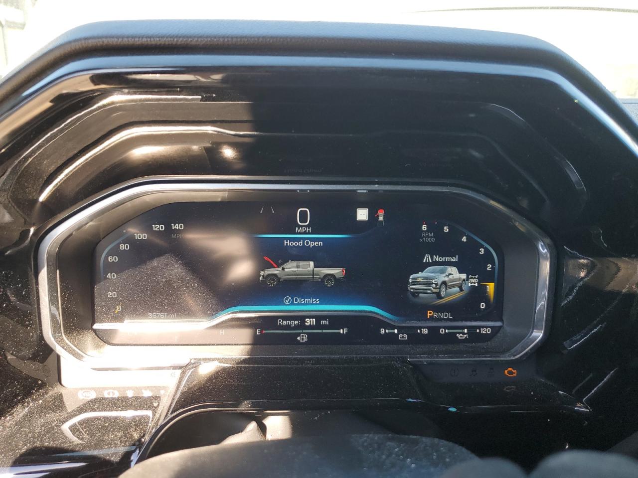 2022 Chevrolet Silverado - Image 9