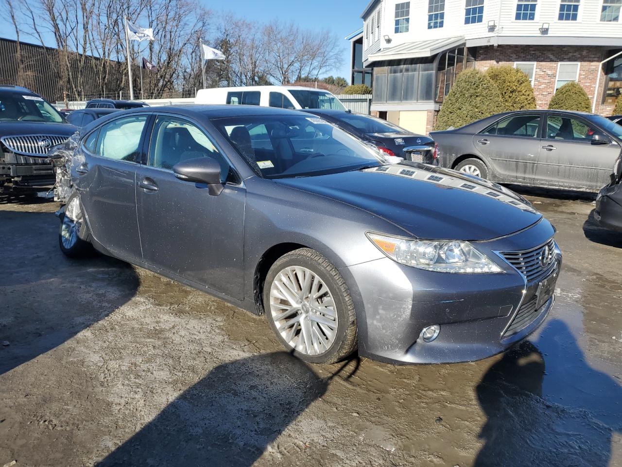 2015 Lexus ES - Image 4