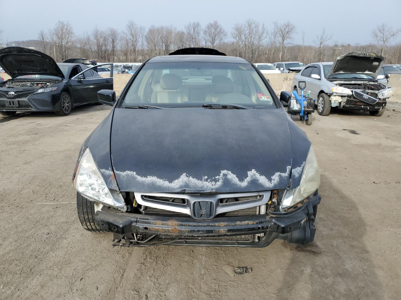 2005 Honda Accord - Image 5