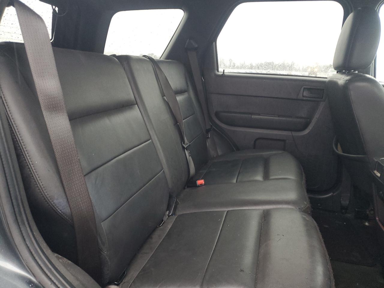 2009 Ford Escape - Image 11