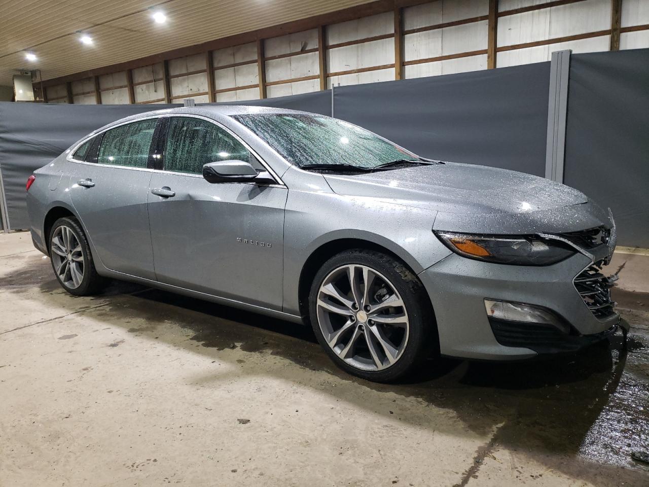 2023 Chevrolet Malibu - Image 4