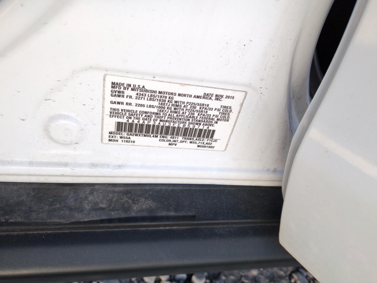 2015 Mitsubishi Outlander - Image 12