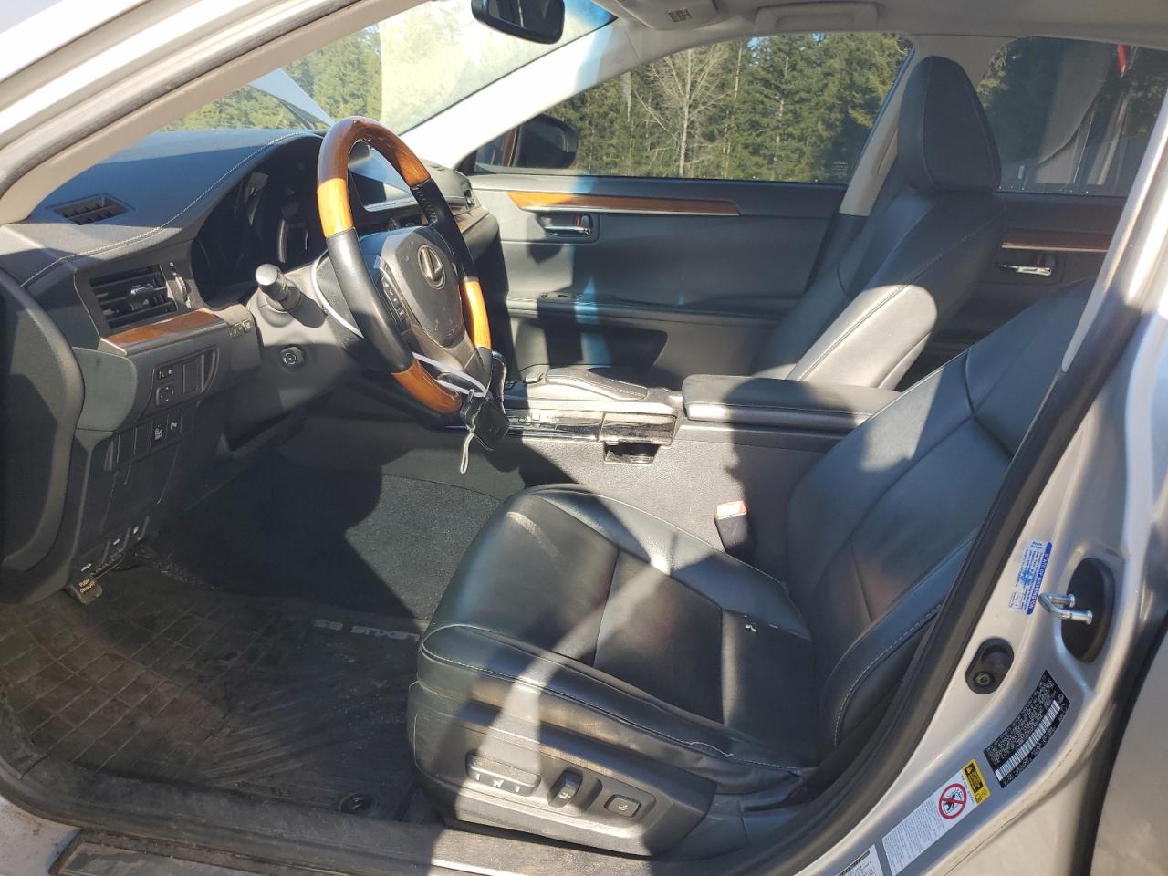 2013 Lexus ES - Image 7