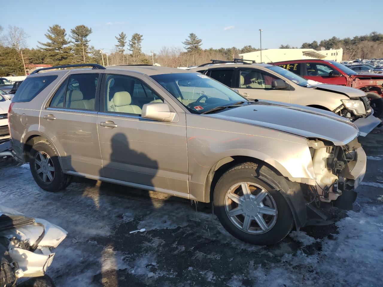 2004 Cadillac SRX - Image 4