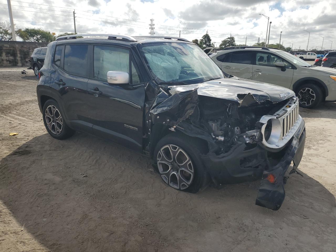 2015 Jeep Renegade - Image 4
