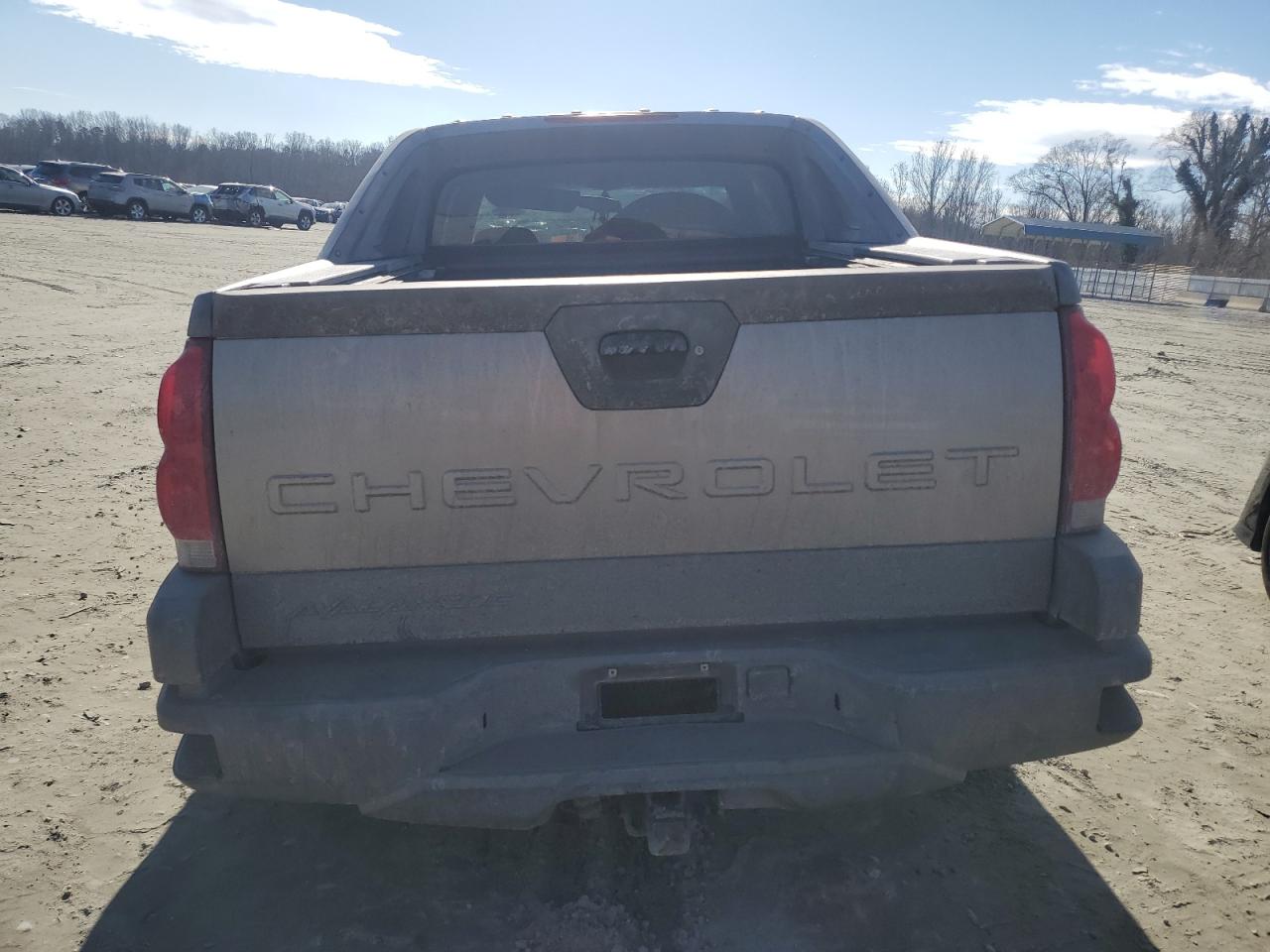 2002 Chevrolet Avalanche - Image 6