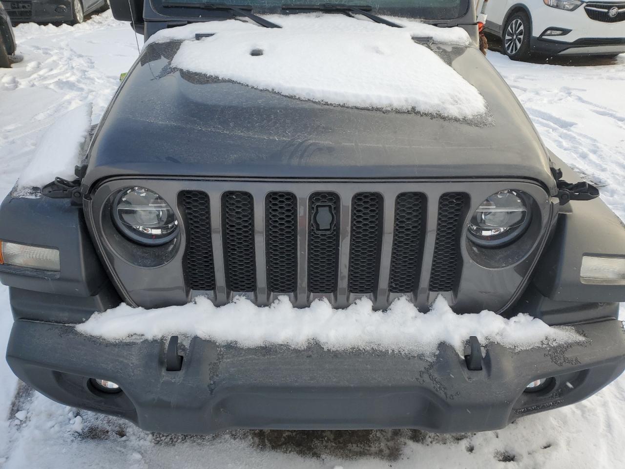 2021 Jeep Wrangler - Image 11