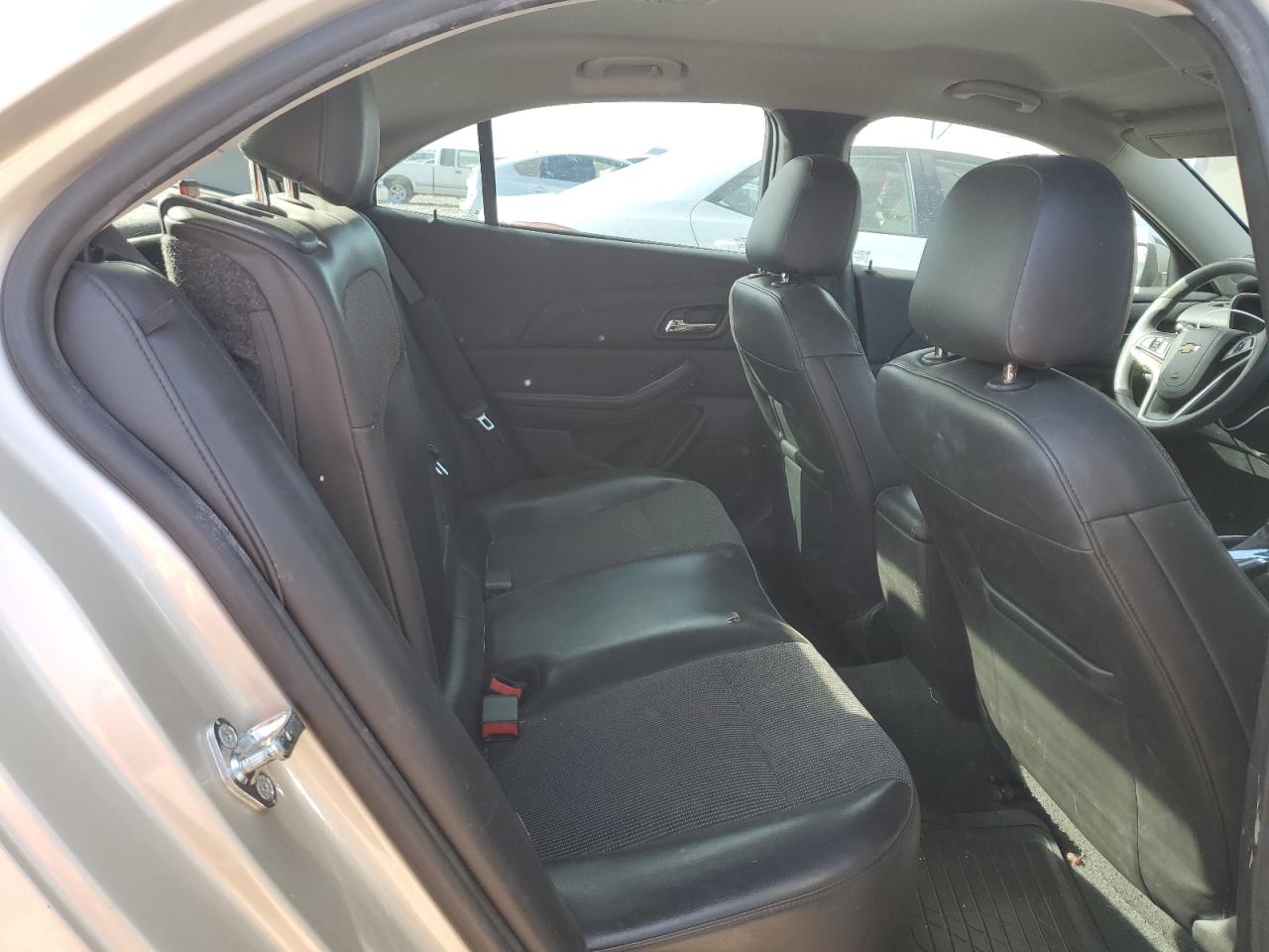 2015 Chevrolet Malibu - Image 10