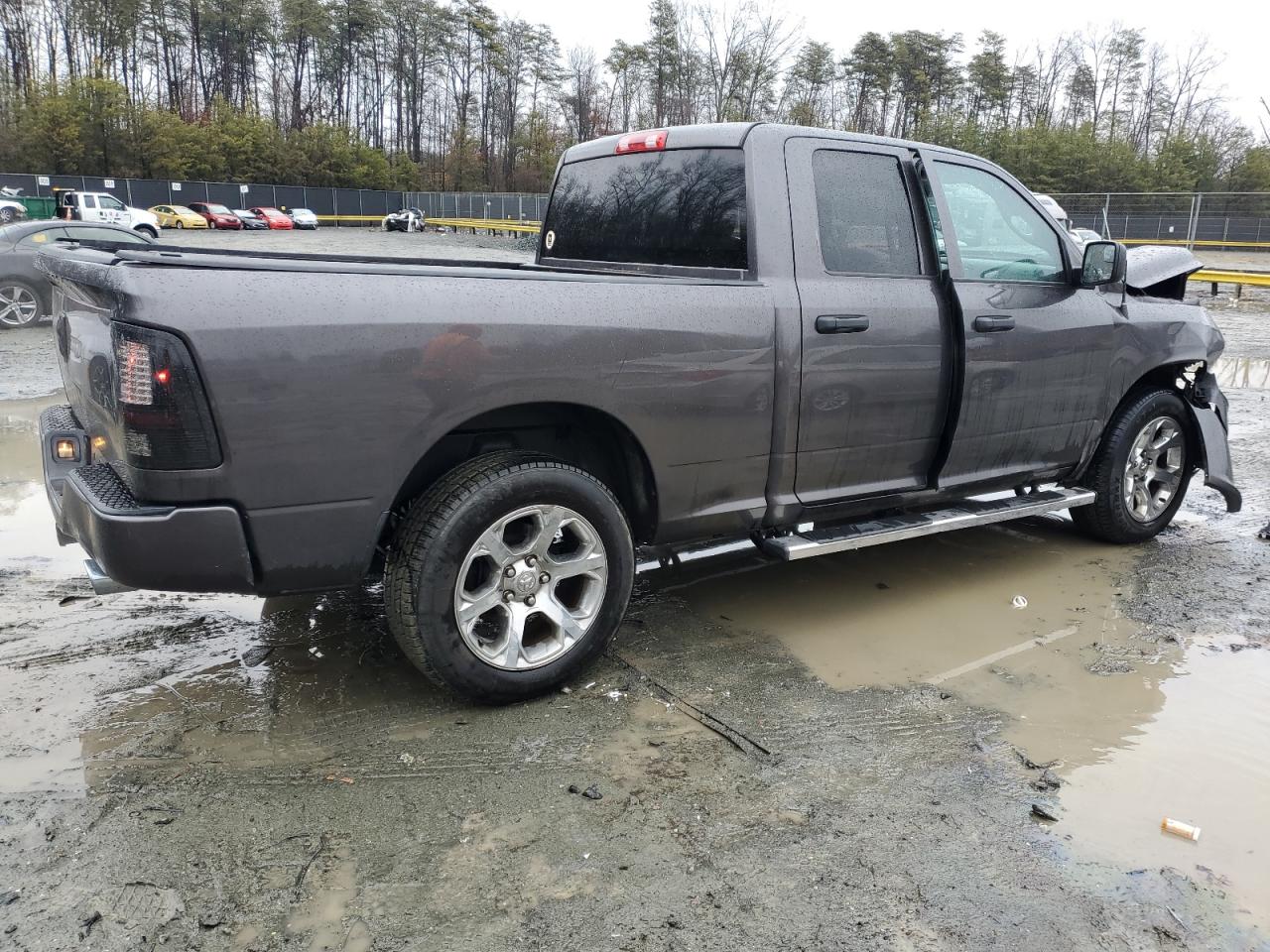 2015 RAM 1500 - Image 3