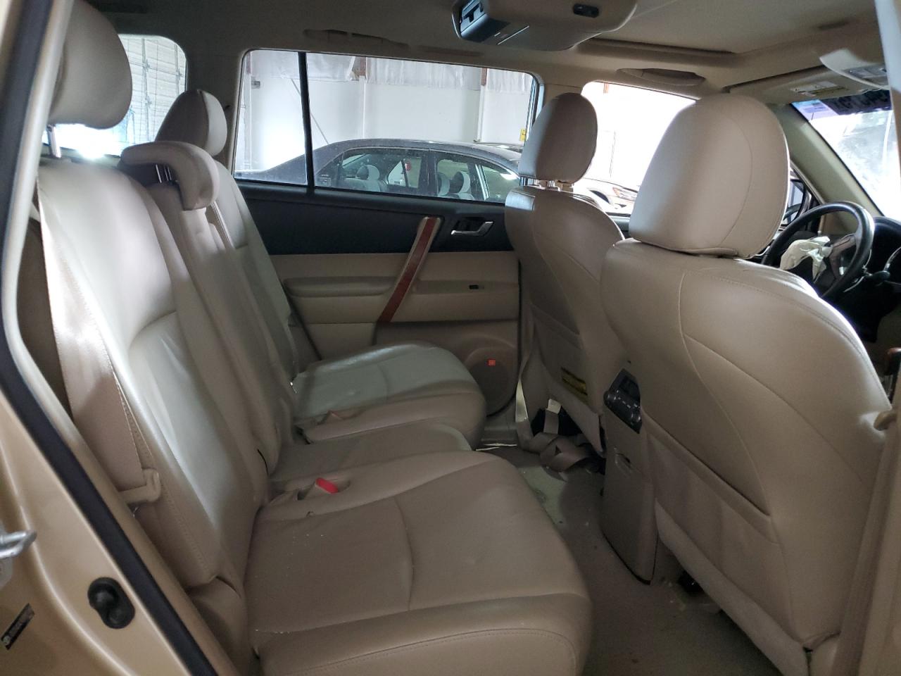 2009 Toyota Highlander - Image 11
