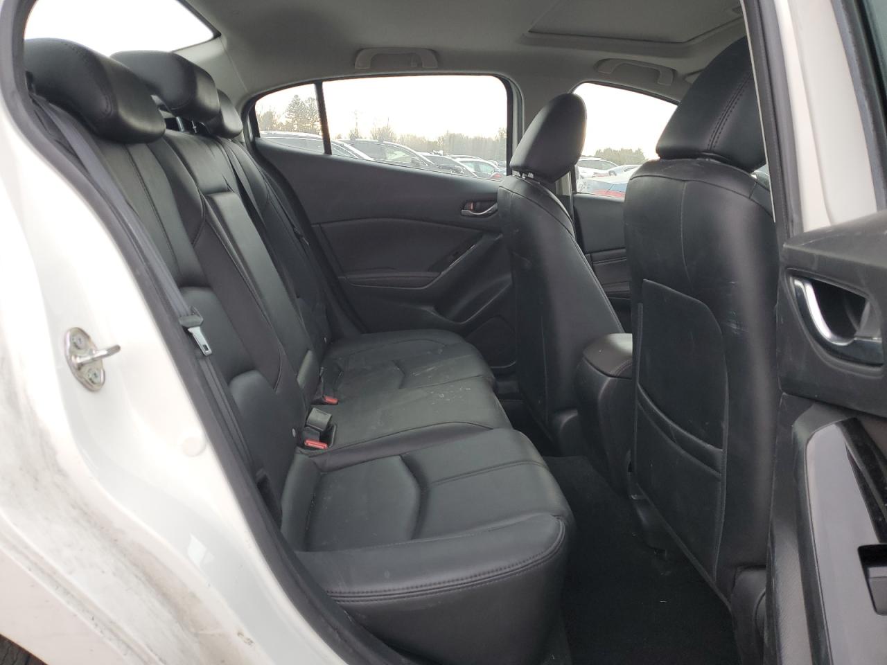 2018 Mazda 3 - Image 10