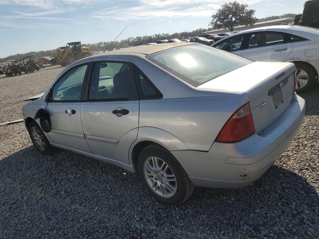 2005 Ford Focus - Image 2