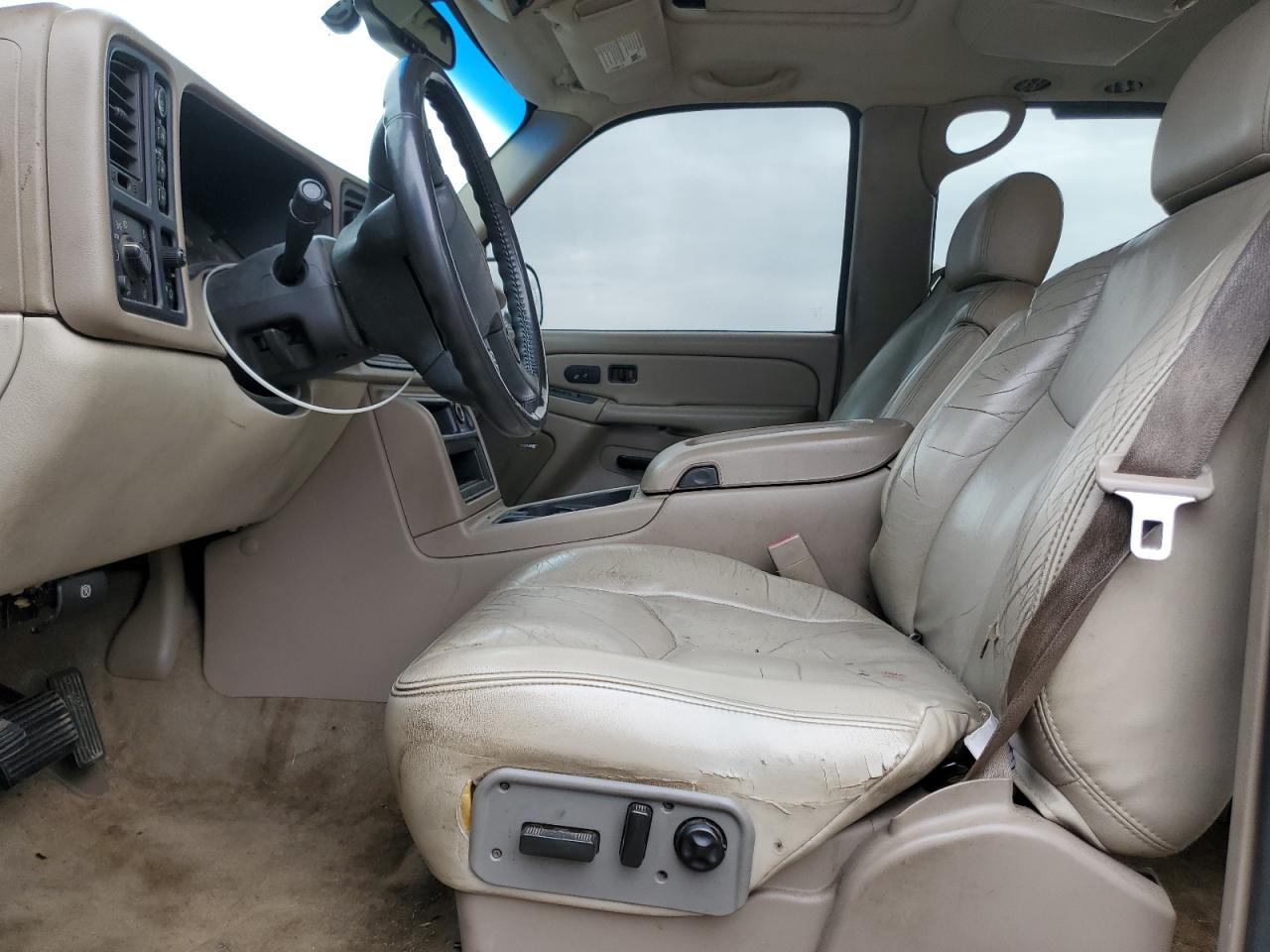 2005 Chevrolet Tahoe - Image 7
