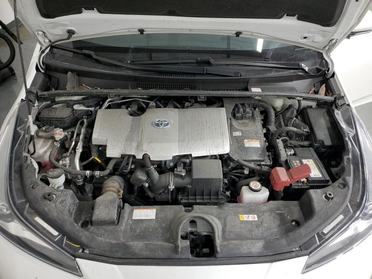 2022 Toyota Prius - Image 11