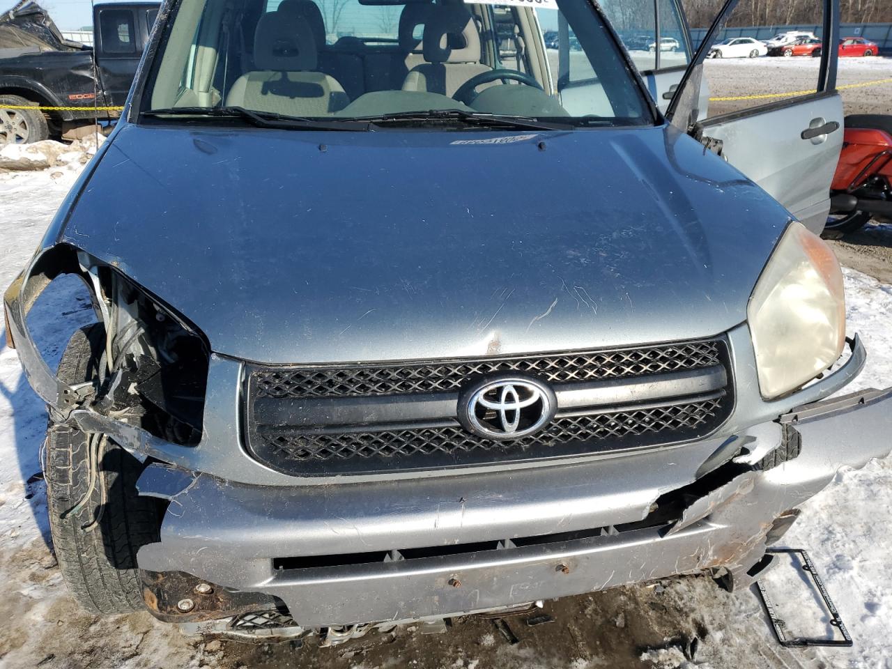2004 Toyota RAV 4 - Image 11