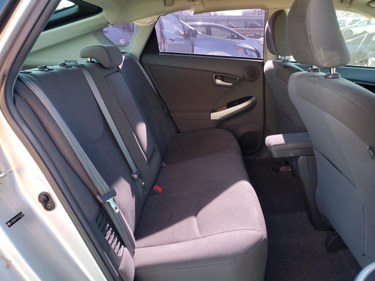 2011 Toyota Prius - Image 11