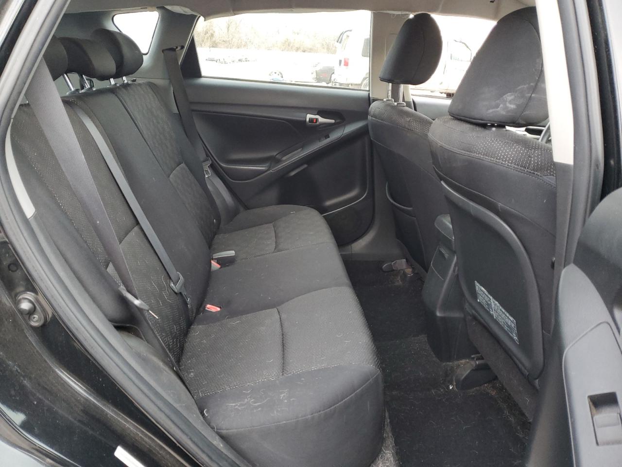 2009 Pontiac Vibe - Image 10