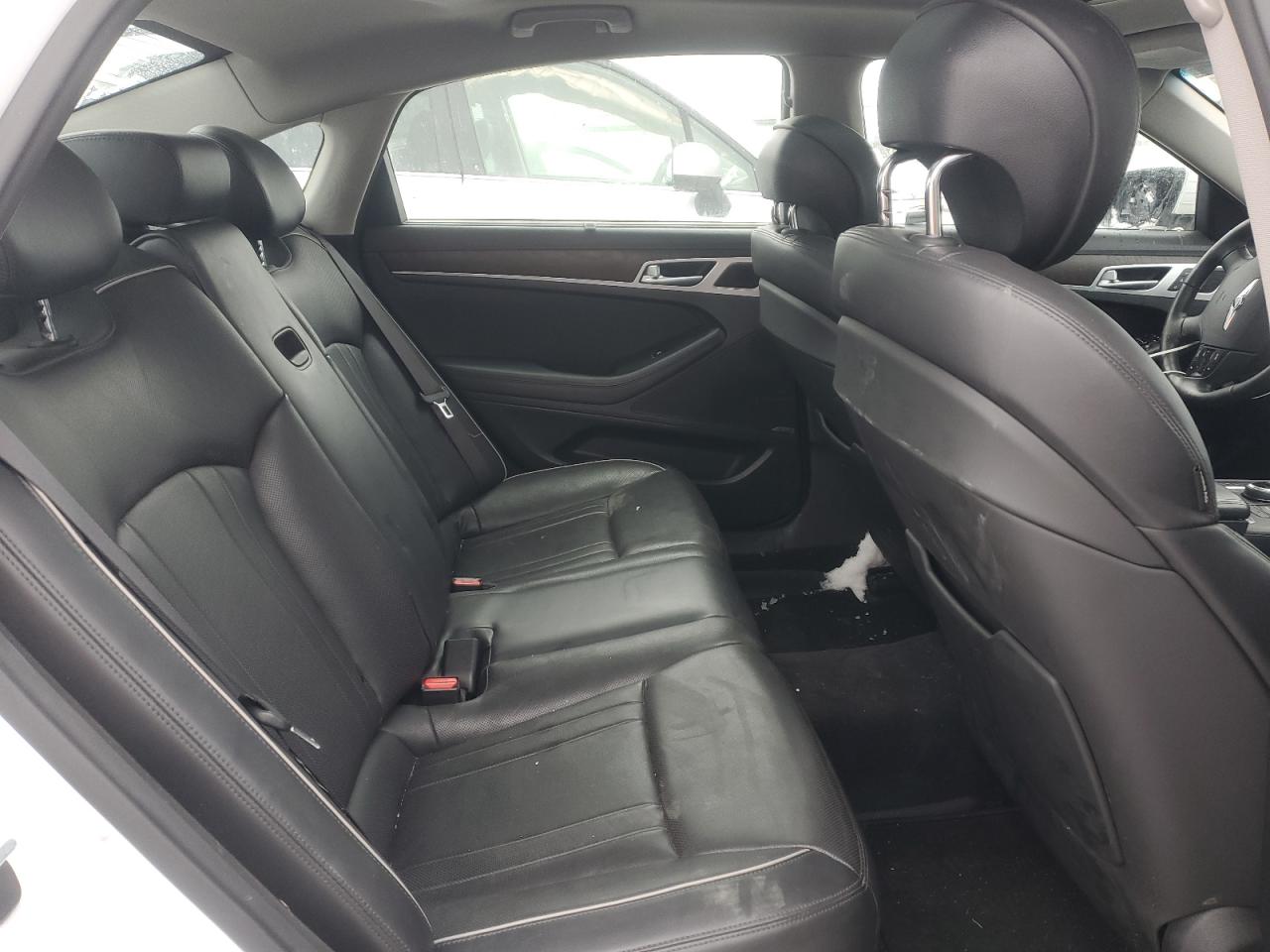 2017 Genesis G80 - Image 10