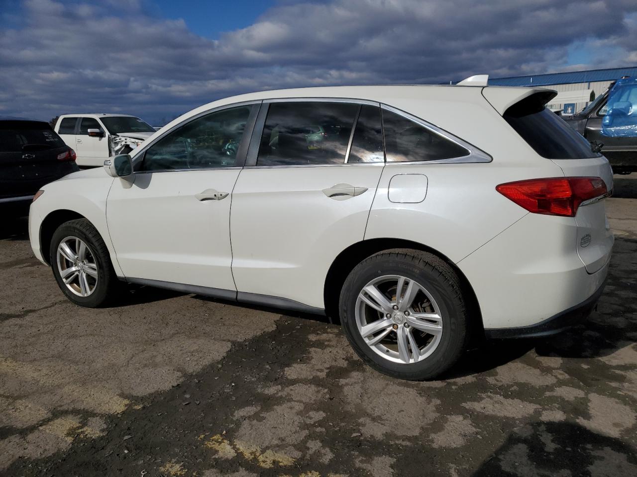 VIN 5J8TB3H59DL018995 2013 ACURA RDX no.2