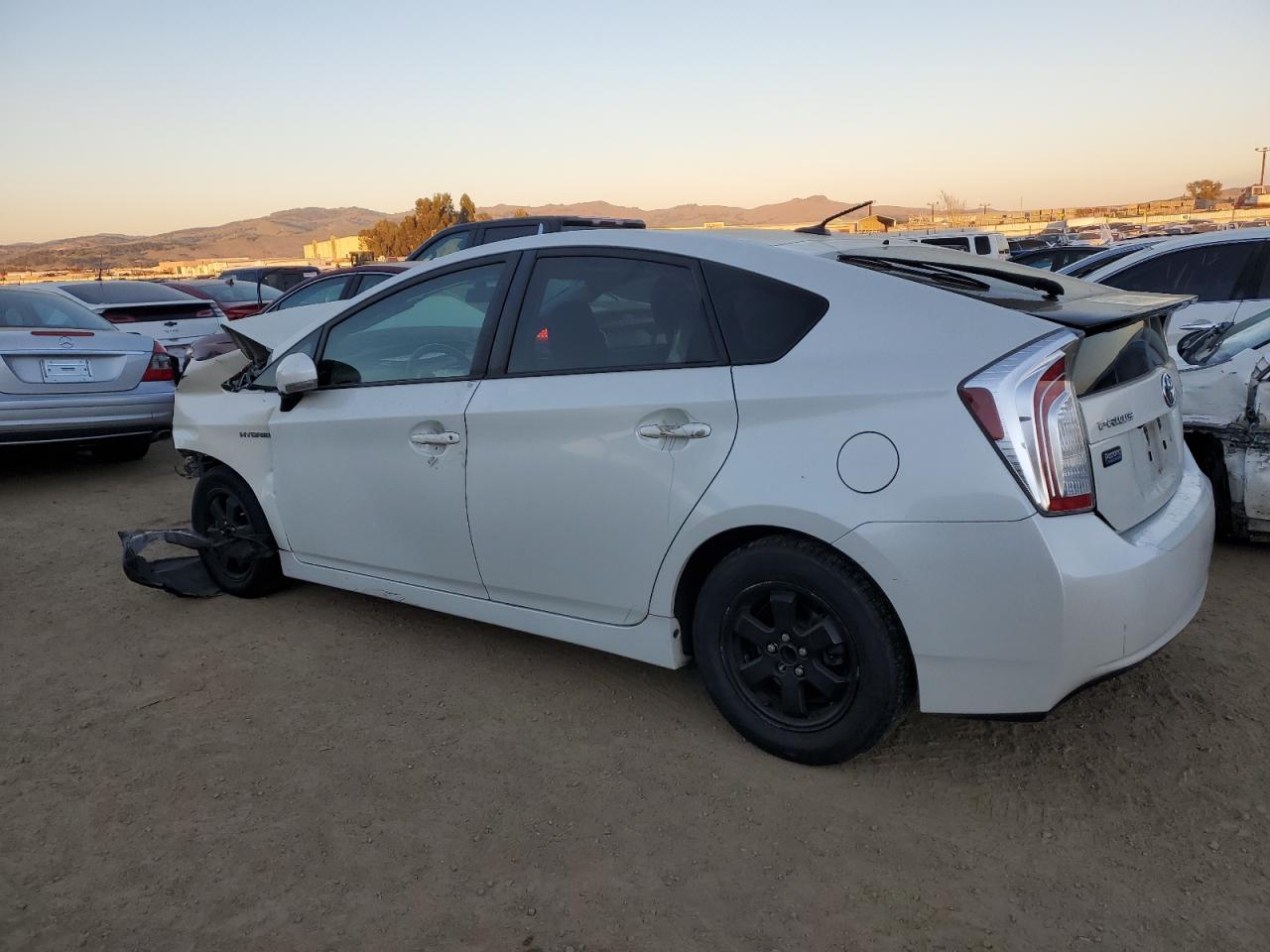 2015 Toyota Prius - Image 2