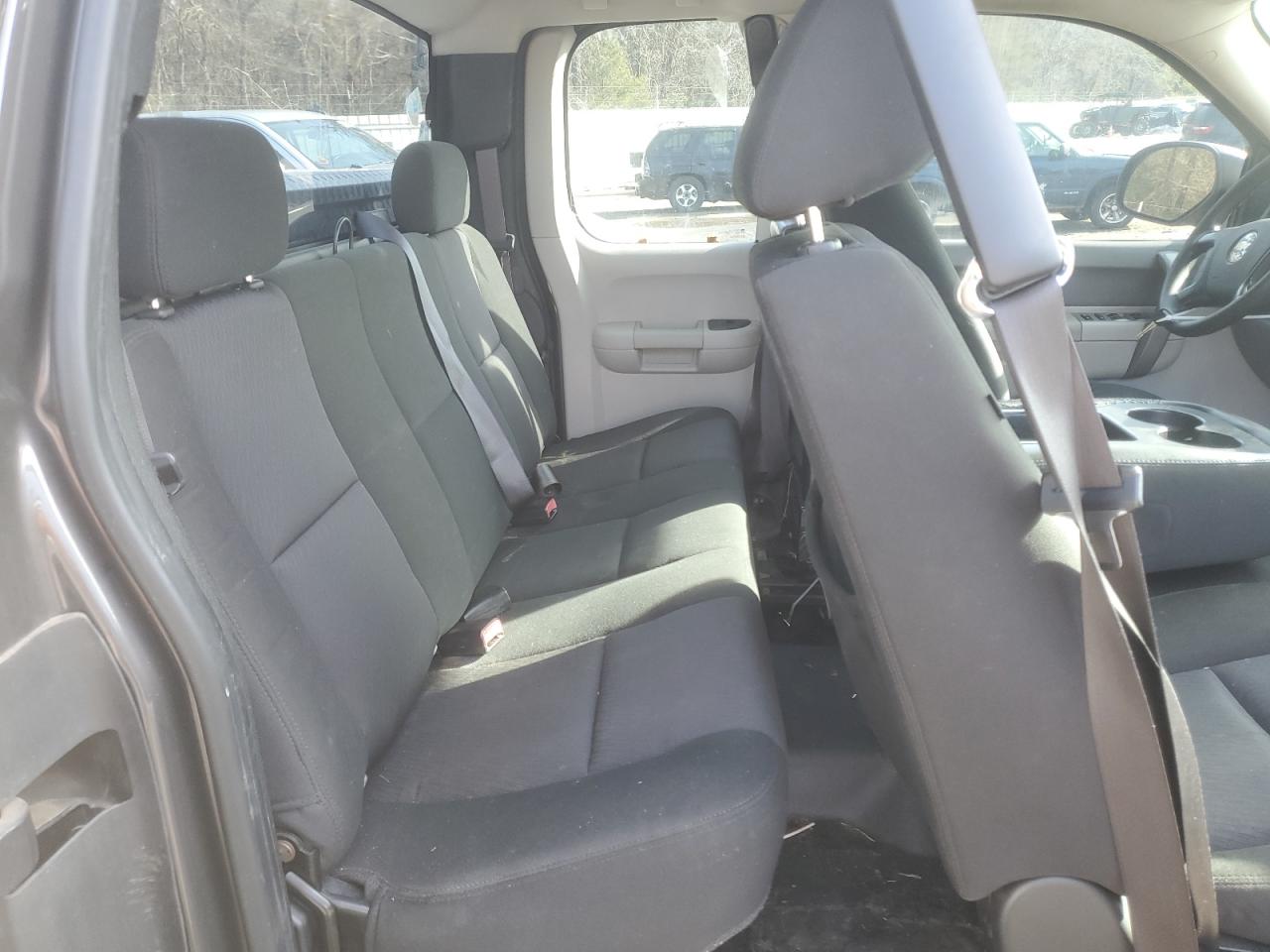 2010 Chevrolet Silverado - Image 10