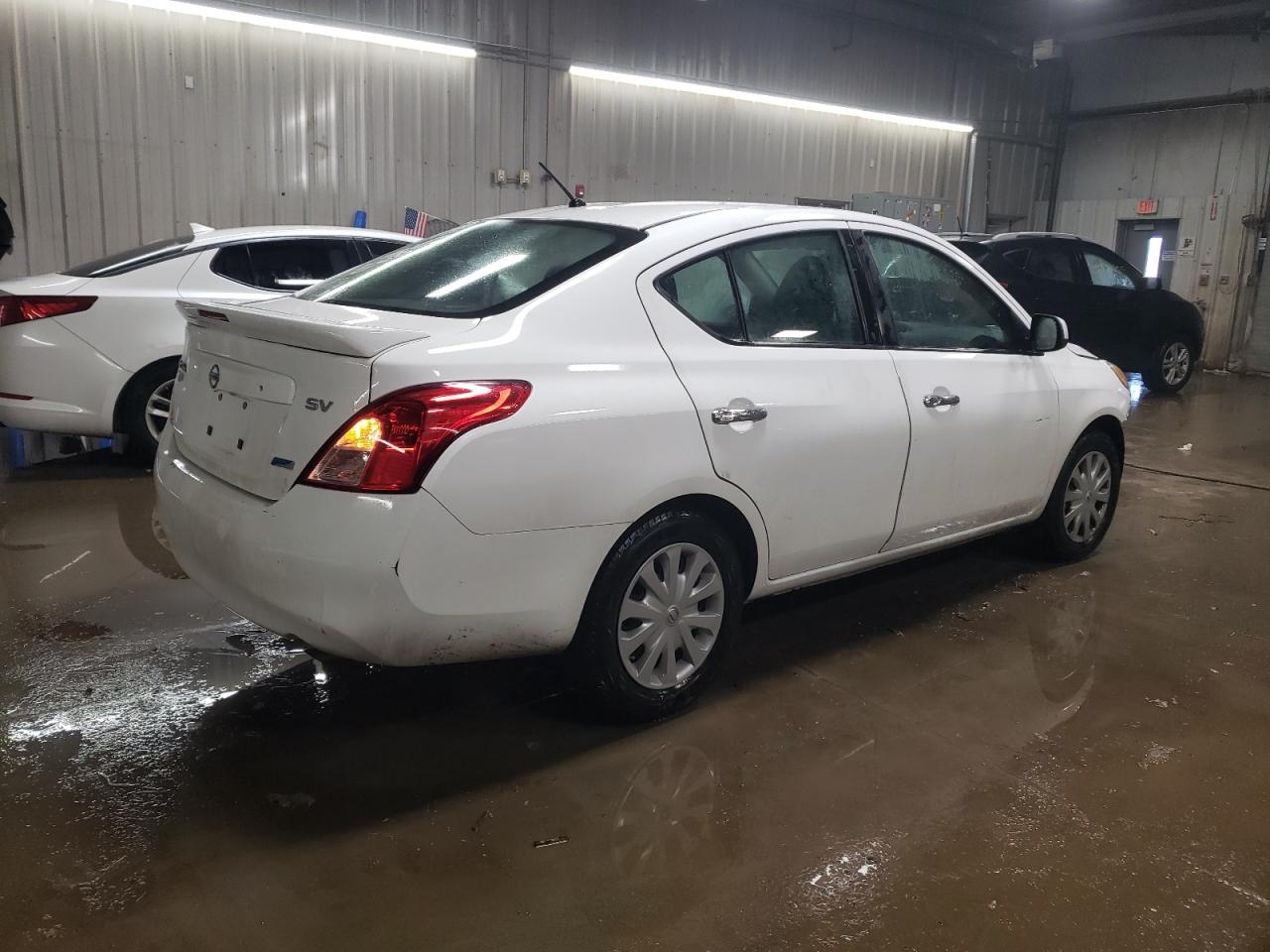 2013 Nissan Versa - Image 3