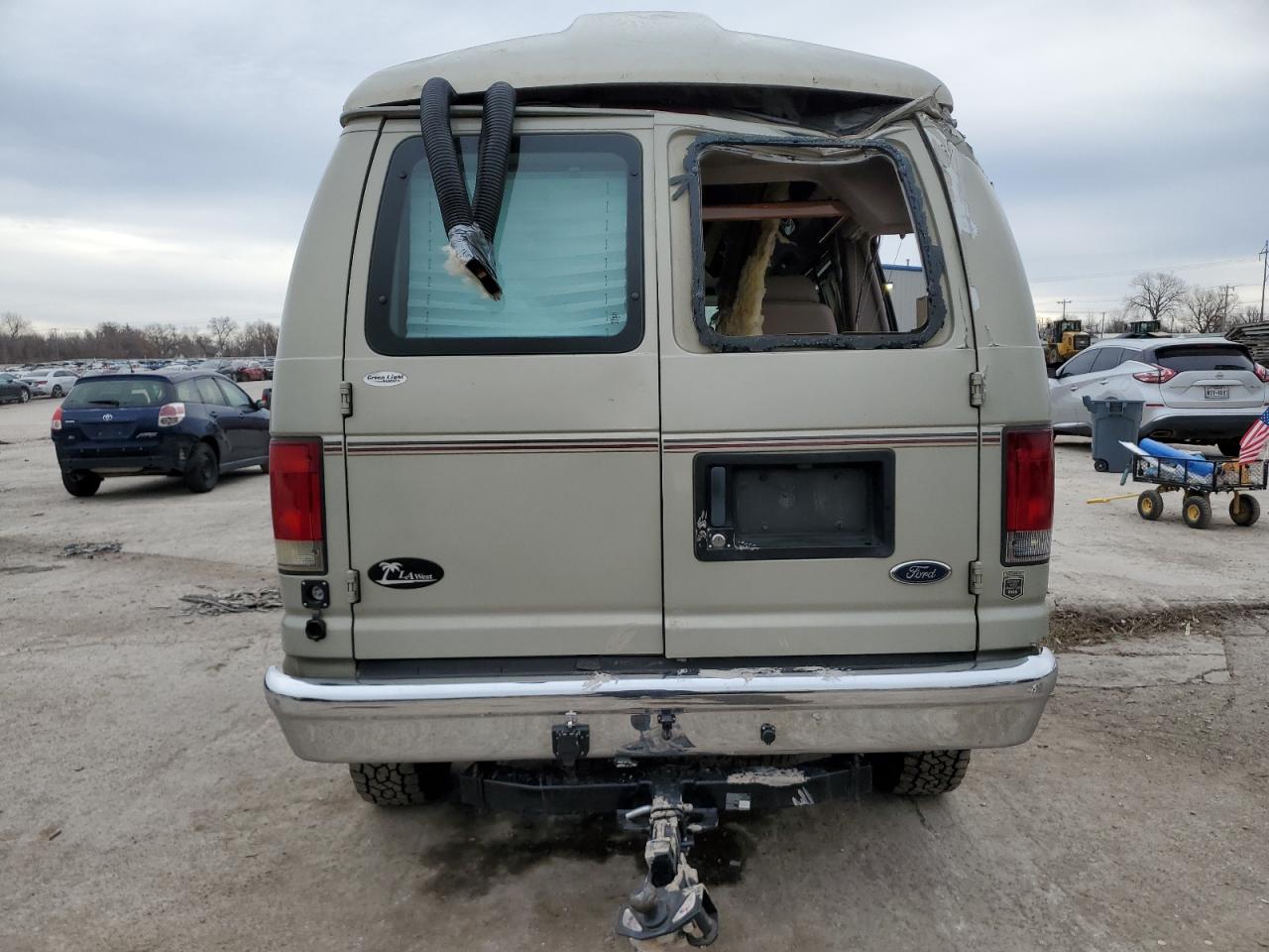 2005 Ford Econoline - Image 6