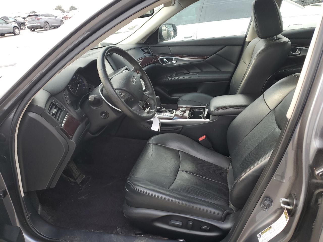 2017 Infiniti Q70 - Image 7