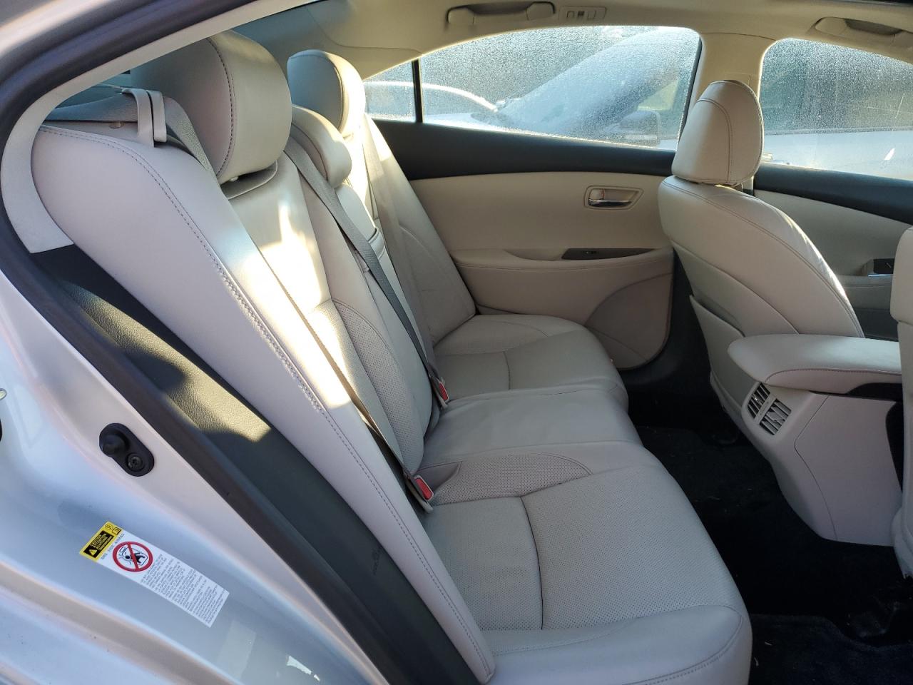 2012 Lexus ES - Image 10