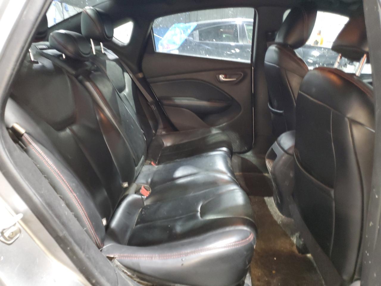 2016 Dodge Dart - Image 10