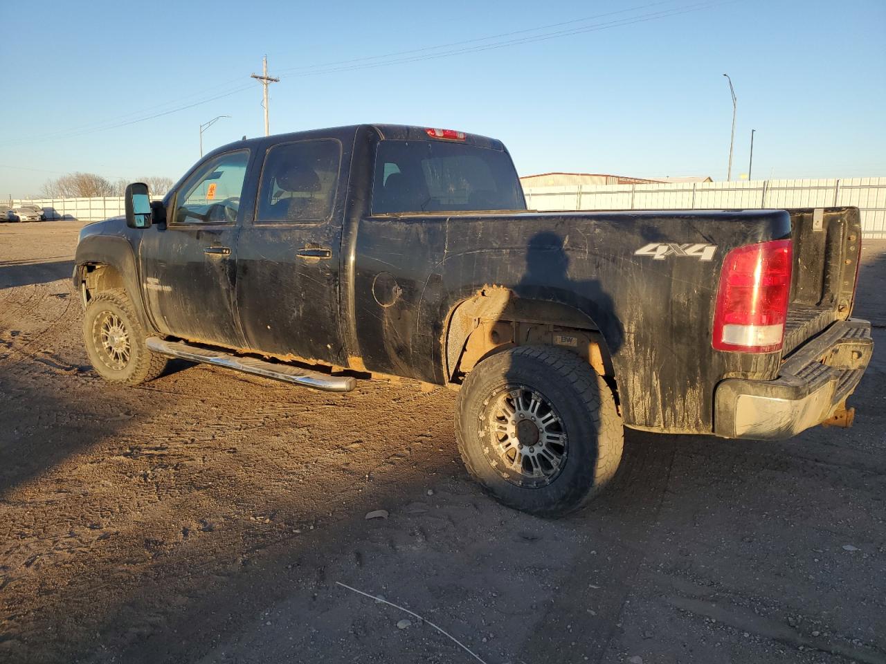 2009 GMC Sierra - Image 2