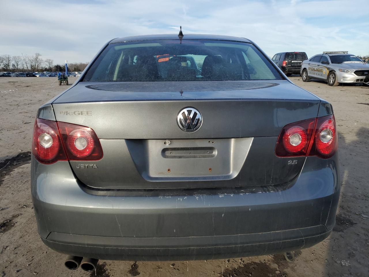 2010 Volkswagen Jetta - Image 6