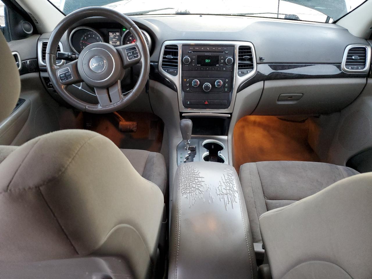 2011 Jeep Grand Cherokee - Image 8