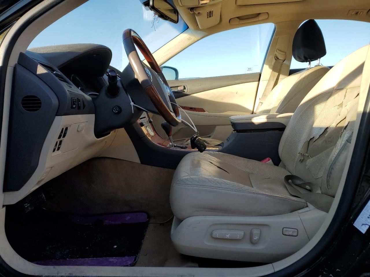 2010 Lexus ES - Image 7