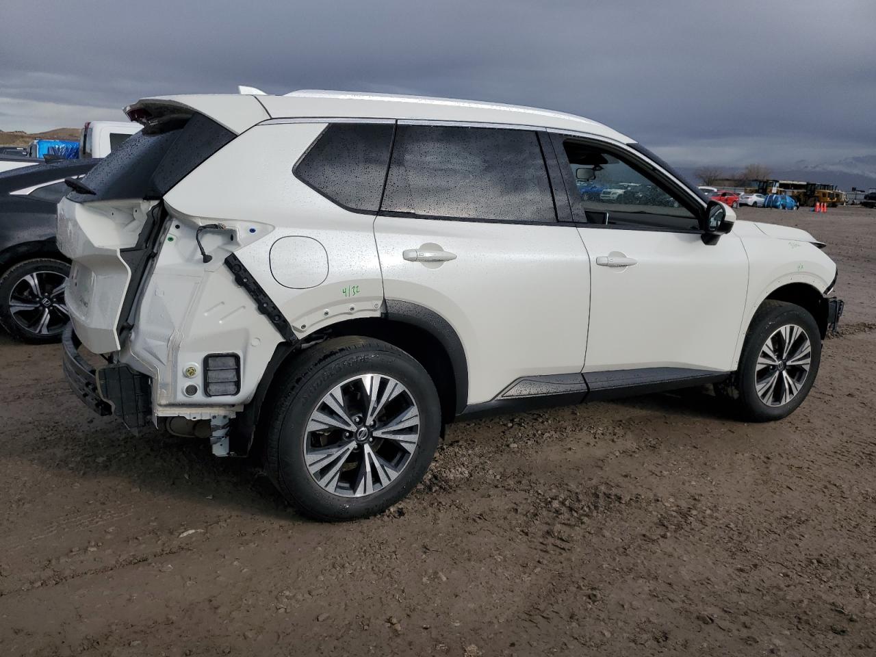 2021 Nissan Rogue - Image 3
