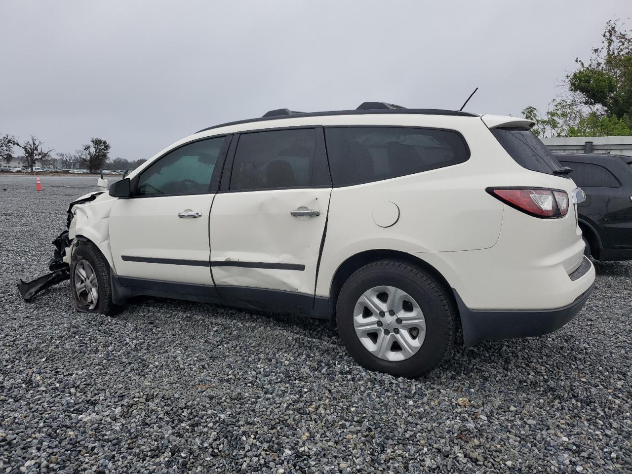 2014 Chevrolet Traverse - Image 2