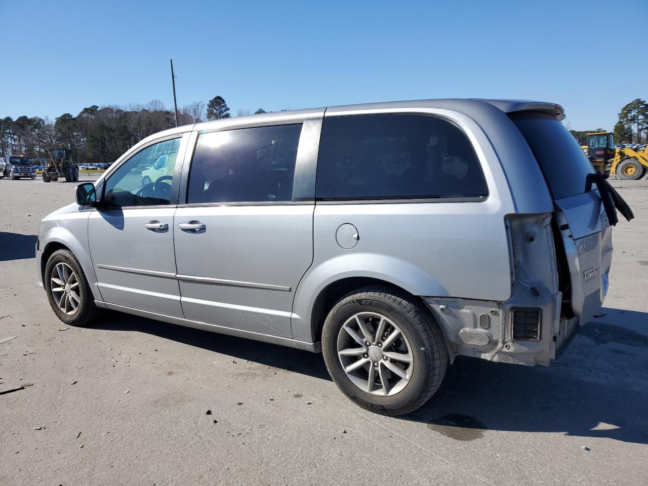 2016 Dodge Caravan - Image 2