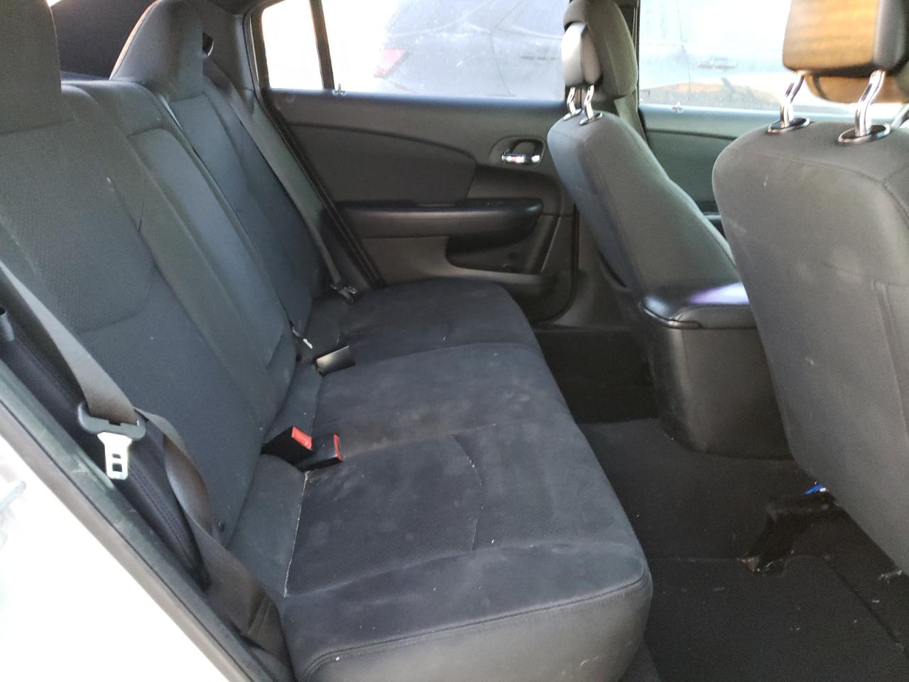 2012 Chrysler 200 - Image 10
