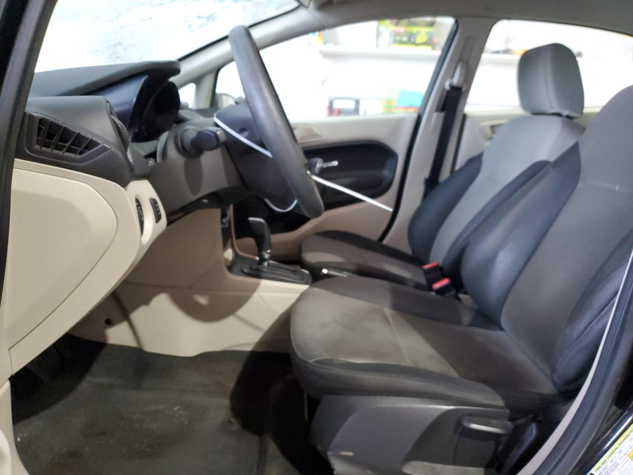 2013 Ford Fiesta - Image 7