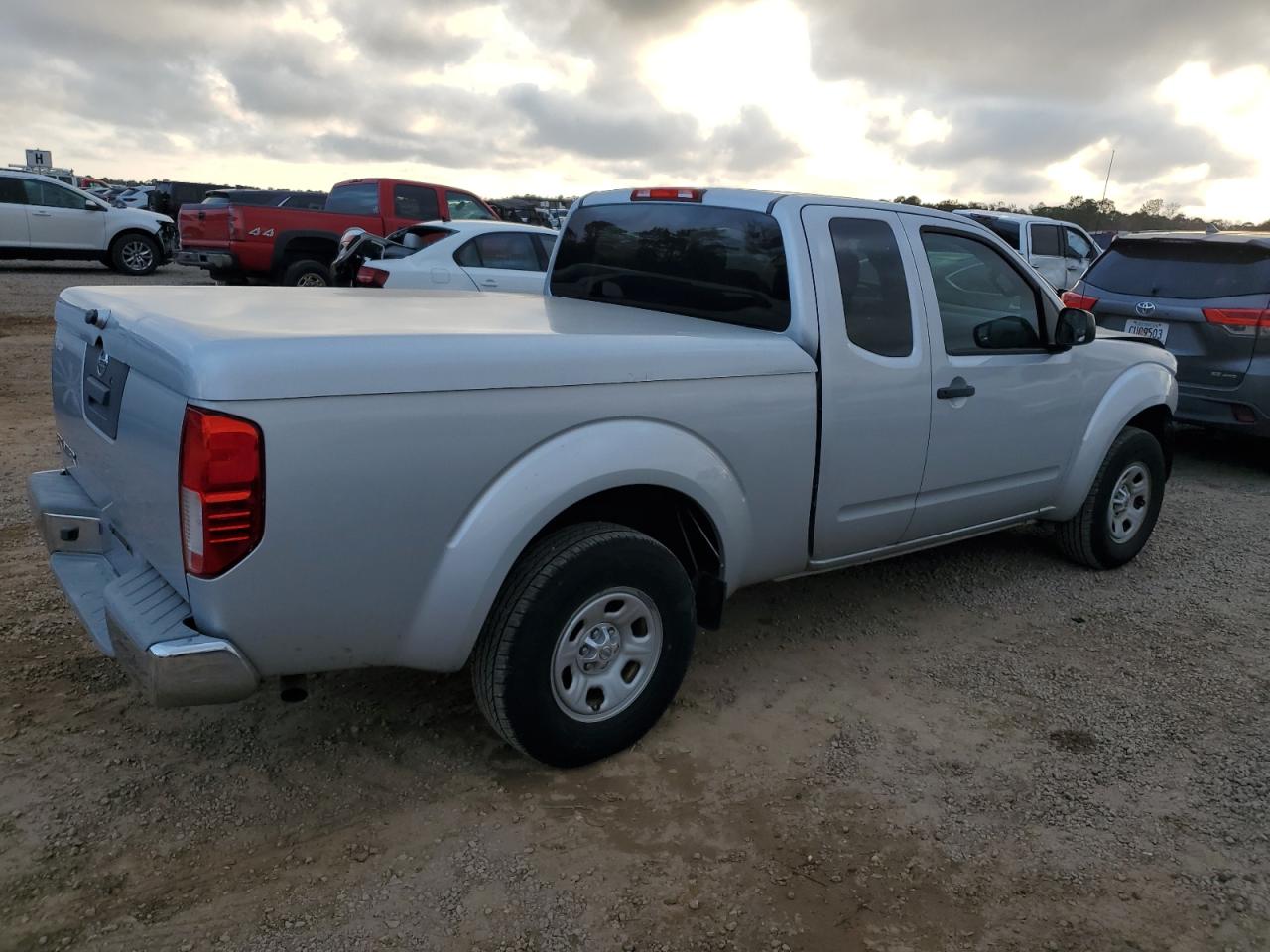 2015 Nissan Navara (Frontier) - Image 4