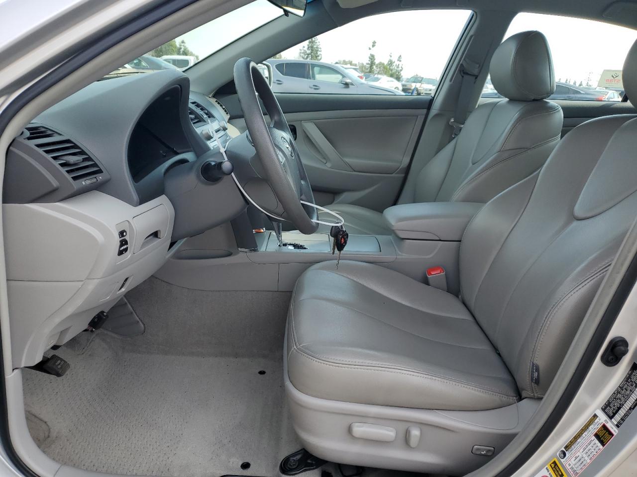 2010 Toyota Camry - Image 7