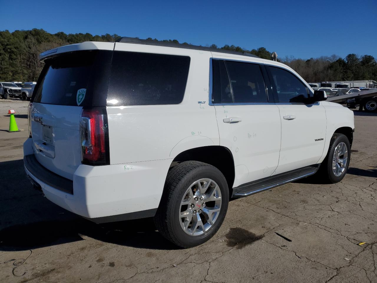 2017 GMC Yukon - Image 3