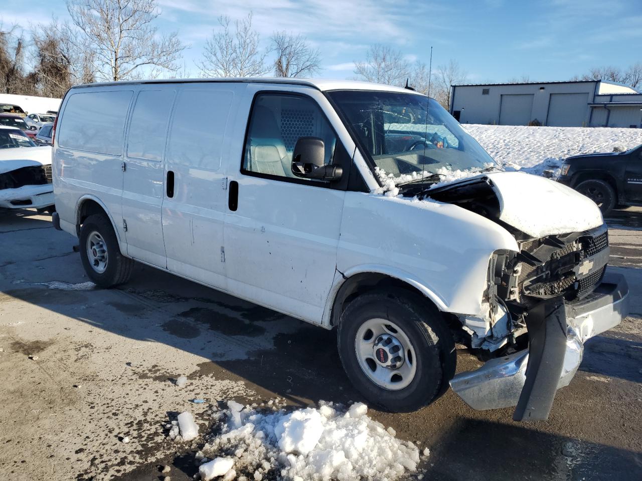 2015 GMC Savana - Image 4