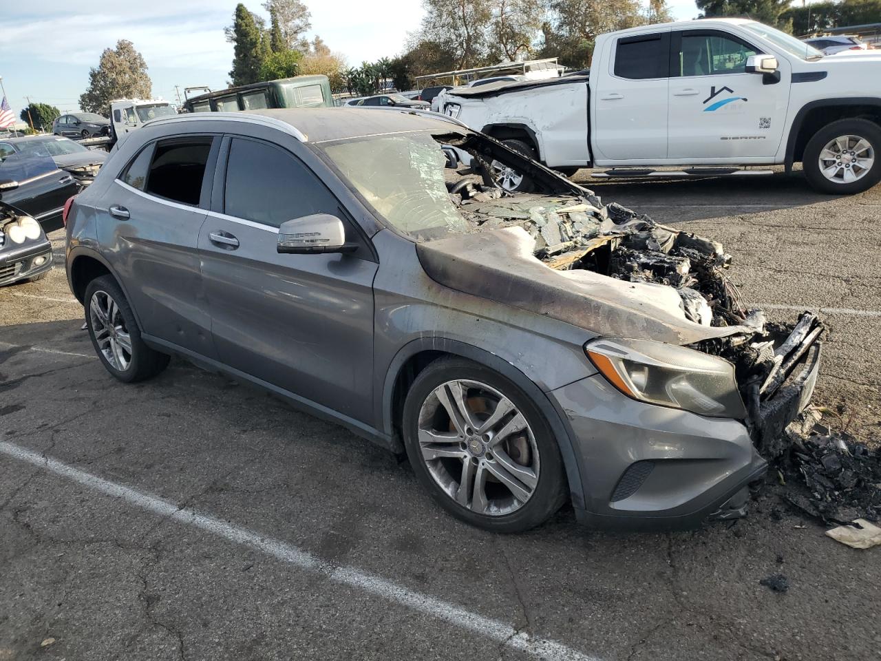 VIN WDCTG4EB3HJ288686 2017 MERCEDES-BENZ GLA-CLASS no.4