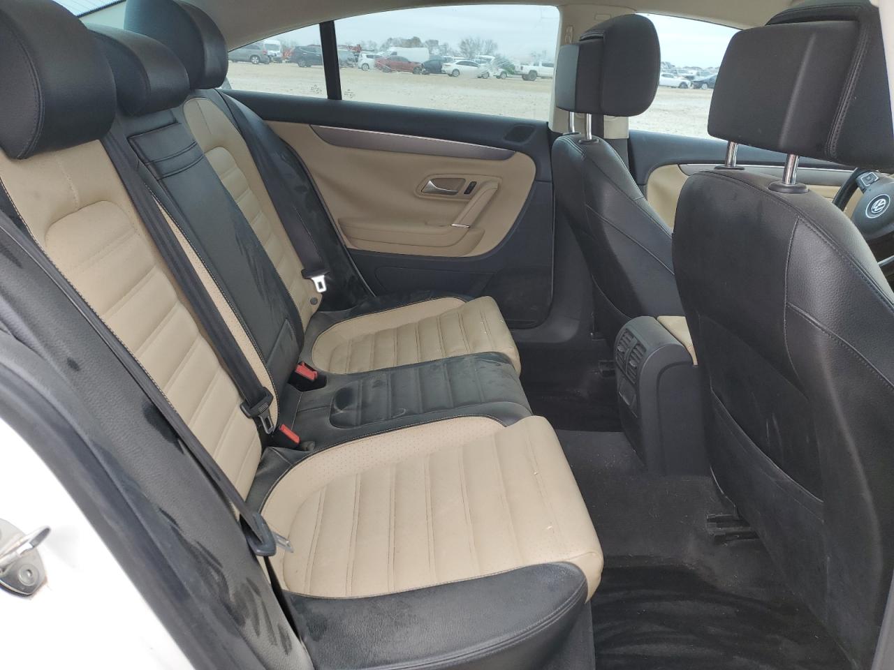 2013 Volkswagen Passat CC - Image 10