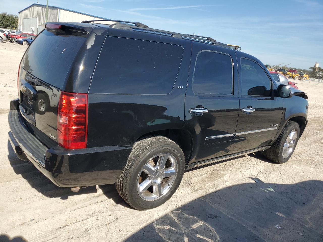 2011 Chevrolet Tahoe - Image 3