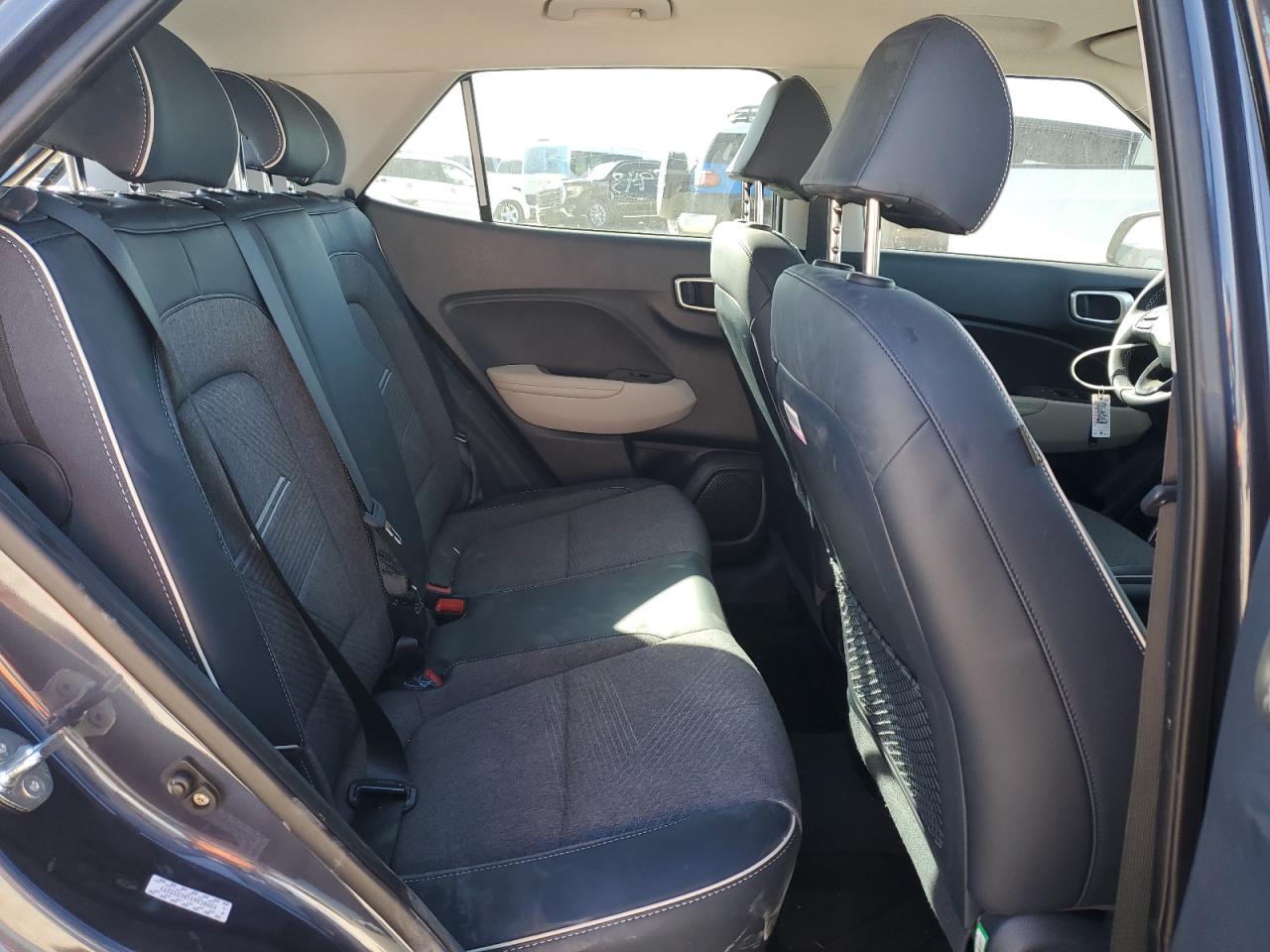 2024 Hyundai Venue - Image 11