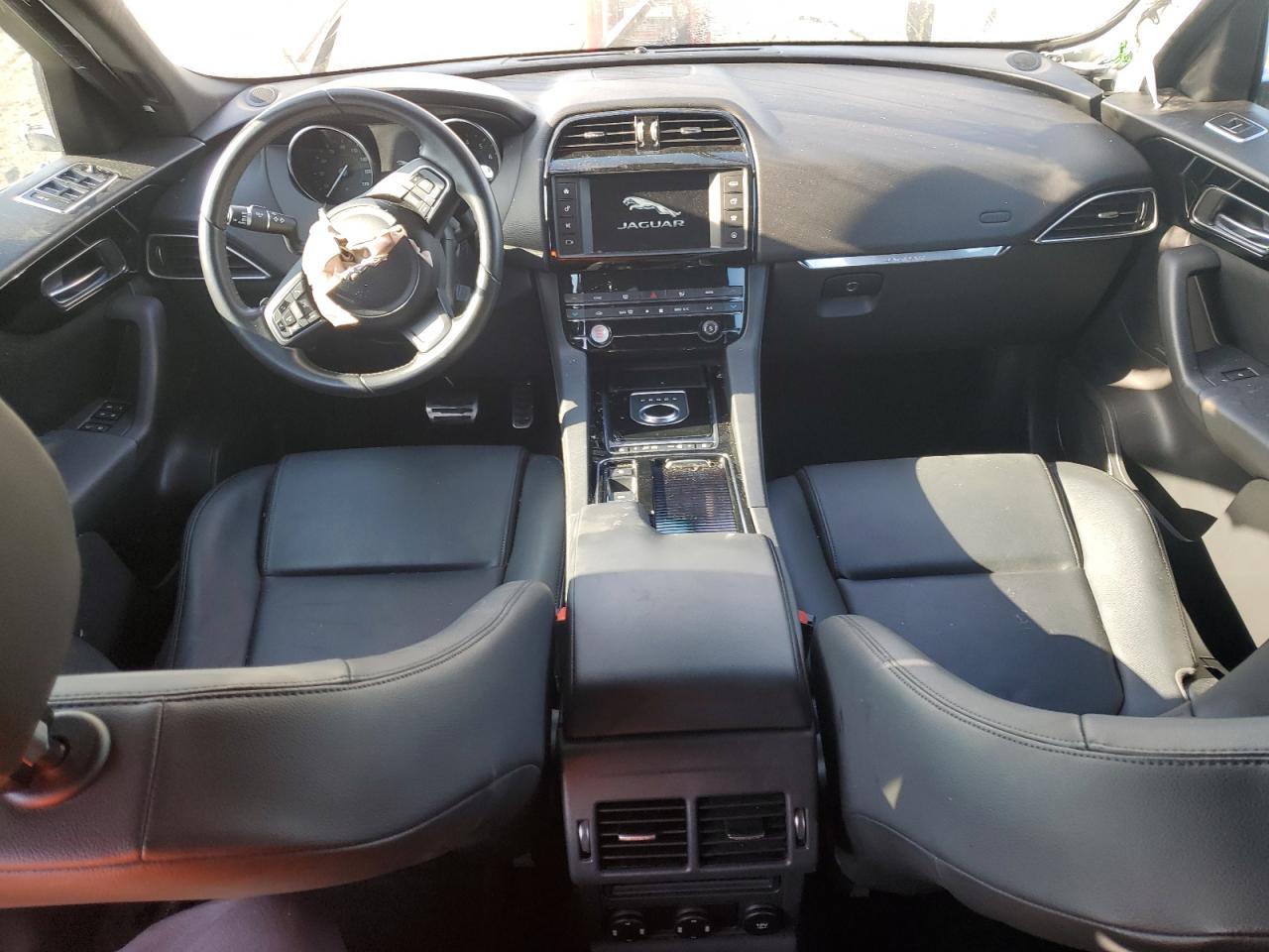 2018 Jaguar F-Pace - Image 8