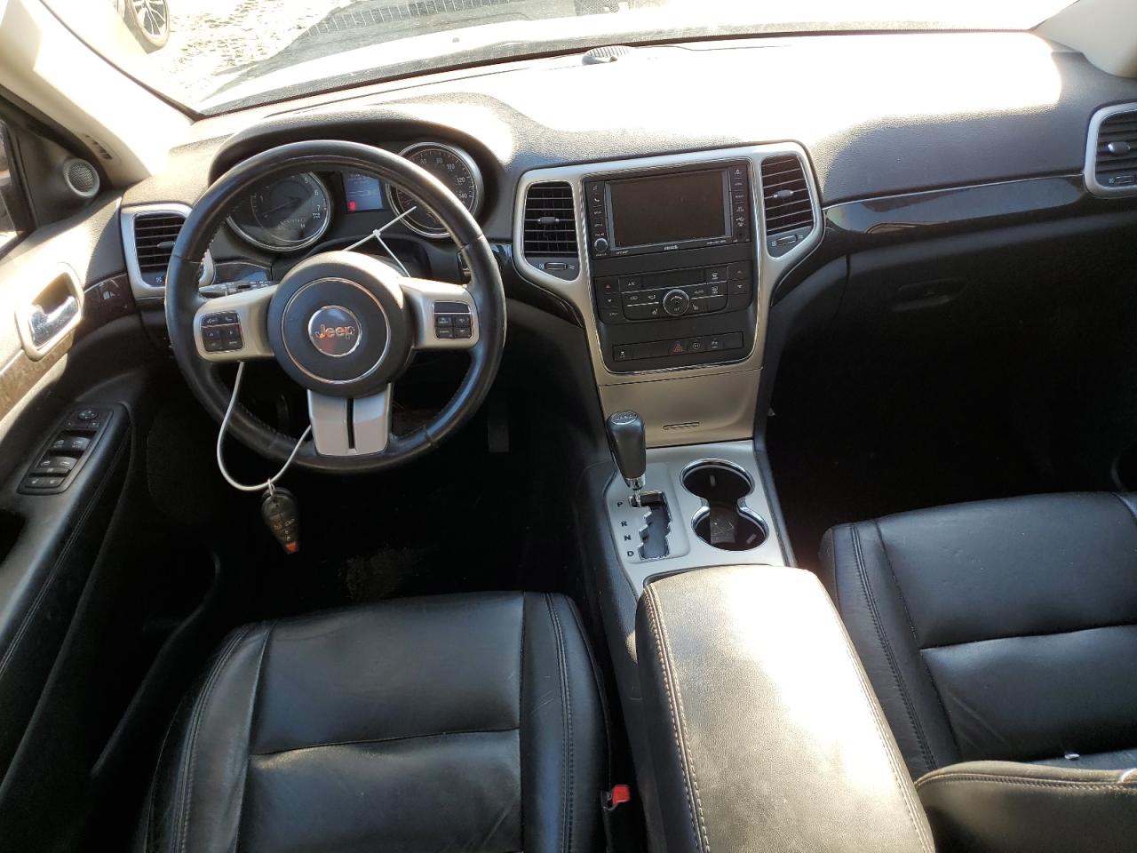 2012 Jeep Grand Cherokee - Image 8